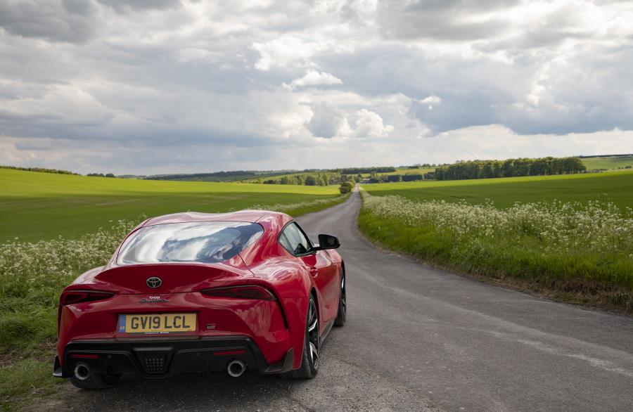  Toyota GR Supra (A90) 2019 года  (UK) (фото 12 из 91)